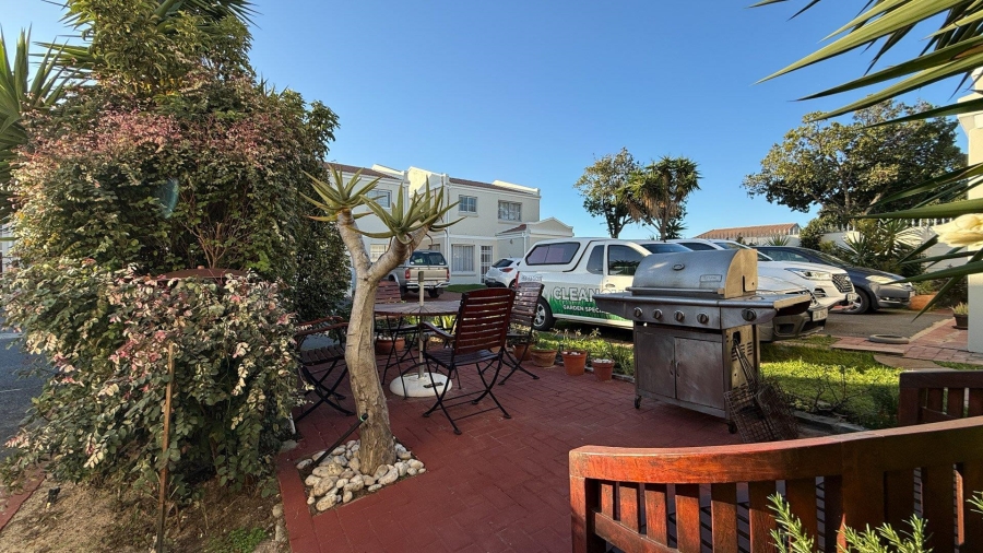 3 Bedroom Property for Sale in Parklands Western Cape